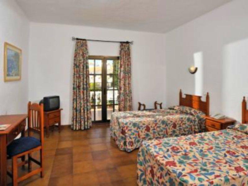 Globales Cortijo Blanco 3* Marbella